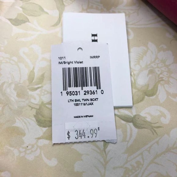 Coach 1011 Small Leather Town Bucket Bag In Bubblegum/Wine: Center zip compartme - Picture 3 of 5